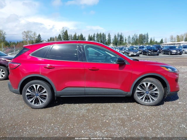 1FMCU9G64NUC00908 Ford ESCAPE SE