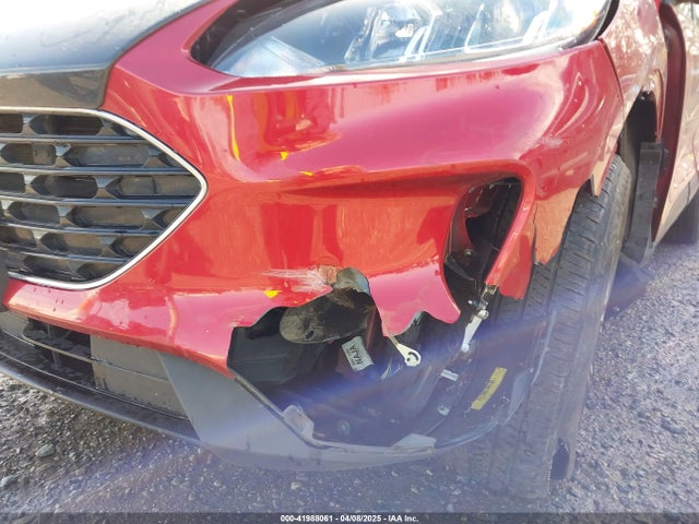 1FMCU9G64NUC00908 Ford ESCAPE SE