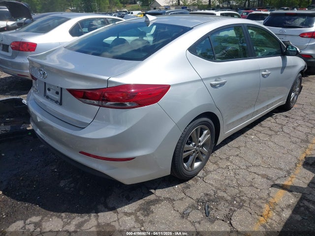 5NPD84LF7HH045307 Hyundai ELANTRA SE