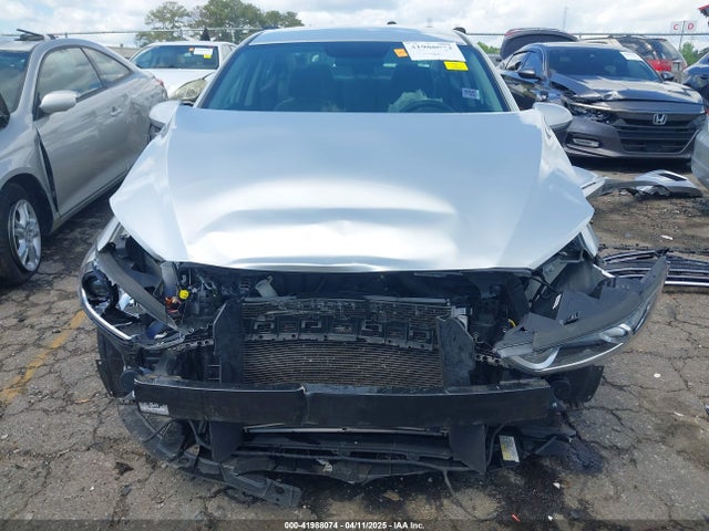 5NPD84LF7HH045307 Hyundai ELANTRA SE