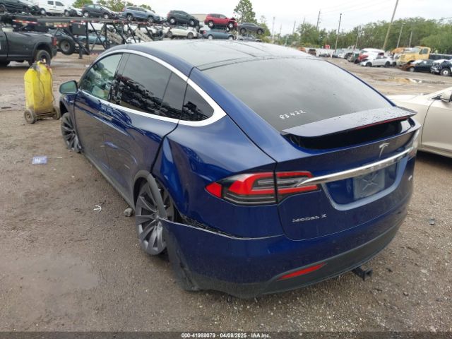 2018 TESLA MODEL X 5YJXCAE2XJF111180 Photo 2