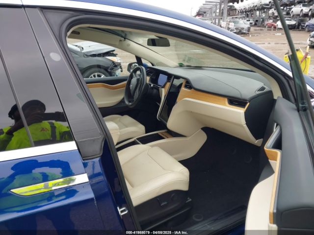 2018 TESLA MODEL X 5YJXCAE2XJF111180 Photo 4
