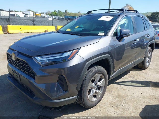 2T3P1RFV6RC476315 Toyota Rav4 Xle