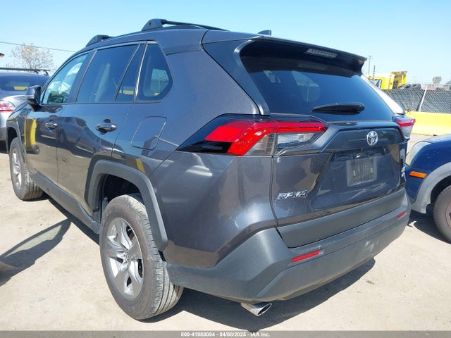 2T3P1RFV6RC476315 Toyota Rav4 Xle
