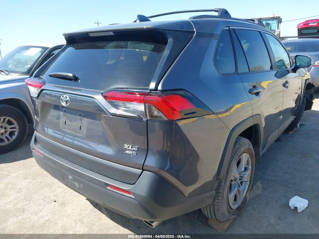 2T3P1RFV6RC476315 Toyota Rav4 Xle