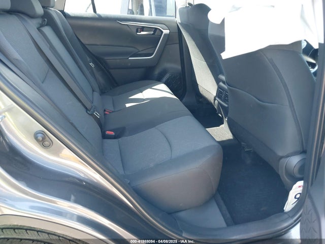 2T3P1RFV6RC476315 Toyota Rav4 Xle
