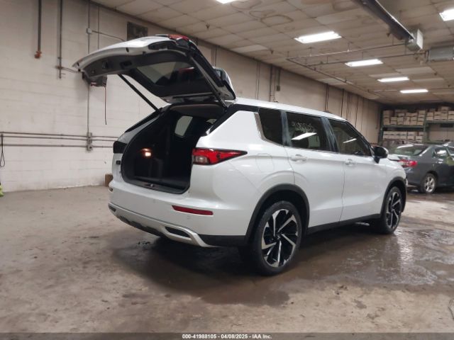 2023 MITSUBISHI OUTLANDER JA4J4UA8XPZ054829 Photo 3