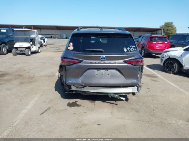 5TDYSKFC4MS035573 Toyota SIENNA XLE