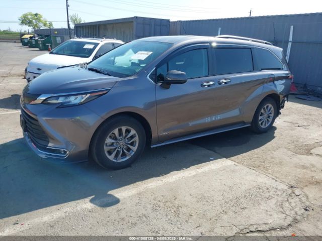 5TDYSKFC4MS035573 Toyota SIENNA XLE