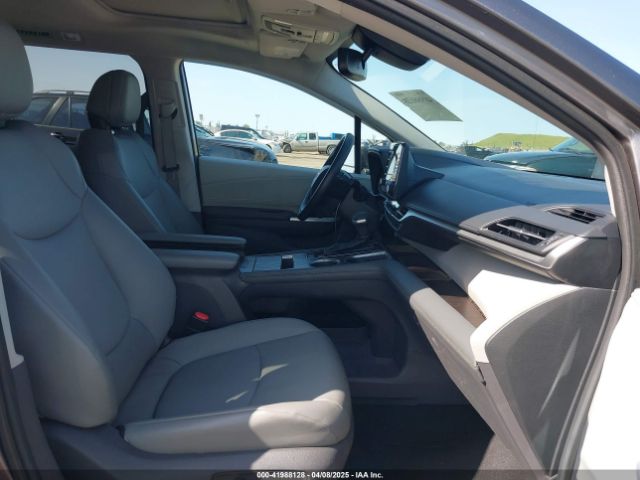 5TDYSKFC4MS035573 Toyota SIENNA XLE