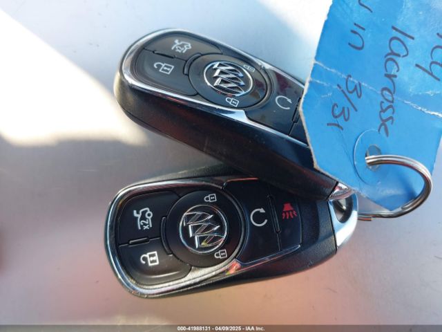 1G4ZP5SS4HU126375 Buick Lacrosse Essence