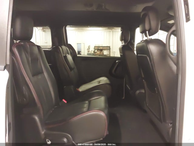 2C4RDGEG7GR339431 Dodge Grand Caravan R/t