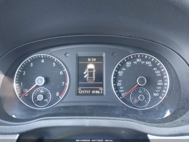 1VWBT7A33FC002072 Volkswagen Passat 1.8t Se