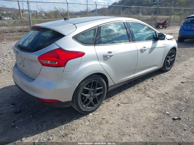 1FADP3K26GL321391 Ford FOCUS SE