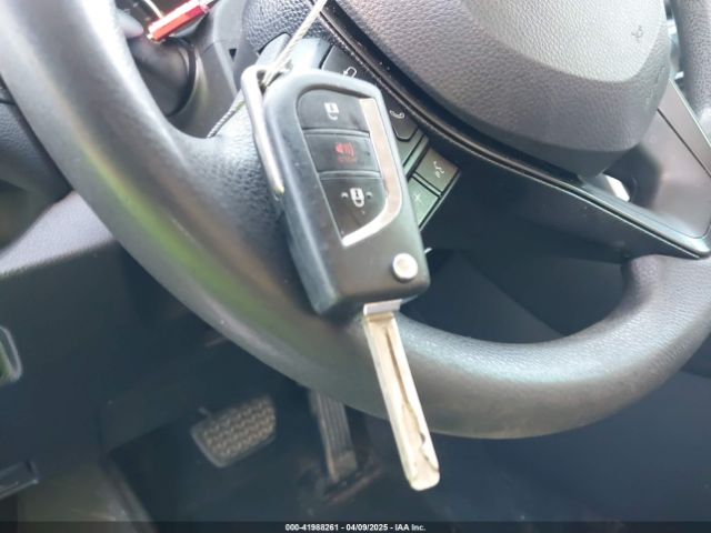 JTMH1RFV8KD506999 Toyota RAV4 LE