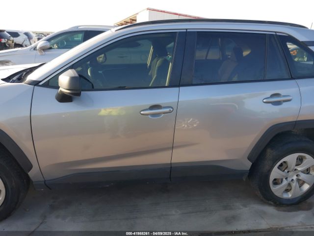 JTMH1RFV8KD506999 Toyota RAV4 LE