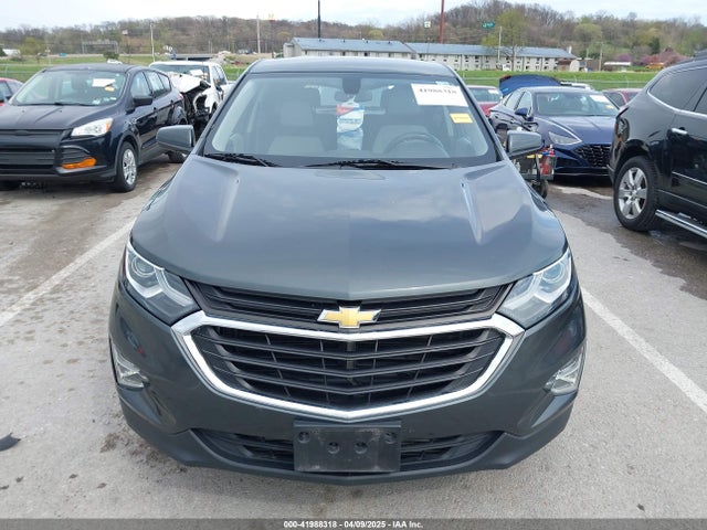 3GNAXJEV0JS579163 Chevrolet EQUINOX LT