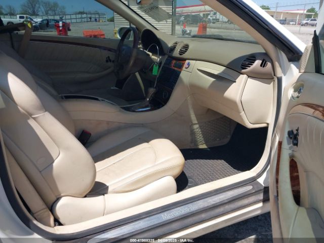 2008 MERCEDES-BENZ CLK 350 WDBTK56F08F238261 Photo 4