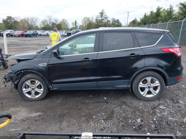 1FMCU0GX4FUC32490 Ford ESCAPE SE