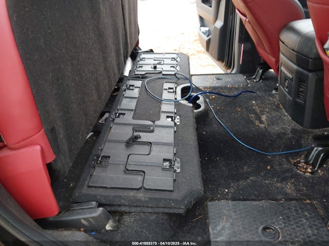 1C6RR7YT4JS151036 RAM 1500 Rebel  4x4 5'7 Box