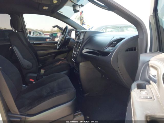 2C4RDGBGXJR197183 Dodge Grand Caravan Se Plus