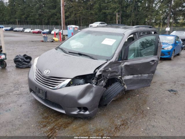 5TDKK3DC3FS635681 Toyota Sienna Le 8 Passenger