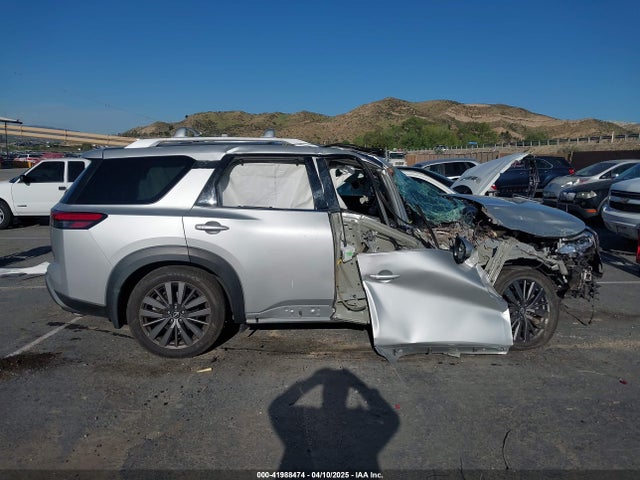 5N1DR3CB0NC217264 Nissan Pathfinder Sl 2wd