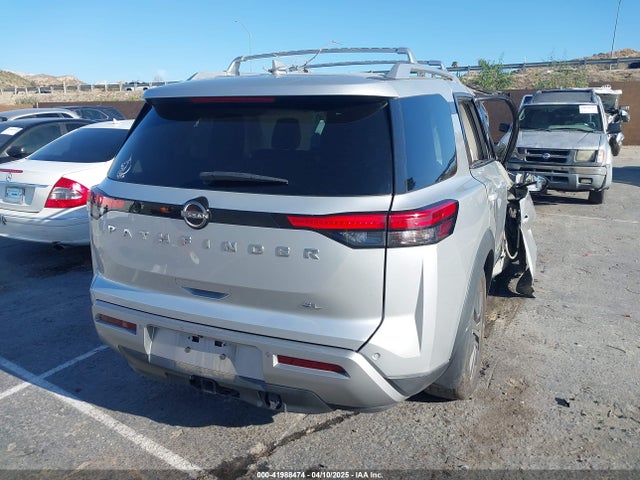 5N1DR3CB0NC217264 Nissan Pathfinder Sl 2wd