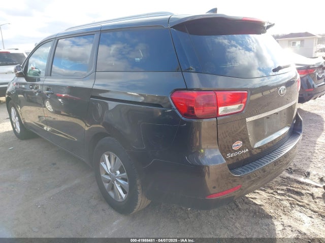 KNDMB5C13G6178666 KIA SEDONA LX
