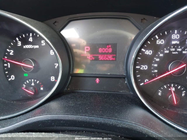 KNDMB5C13G6178666 KIA SEDONA LX