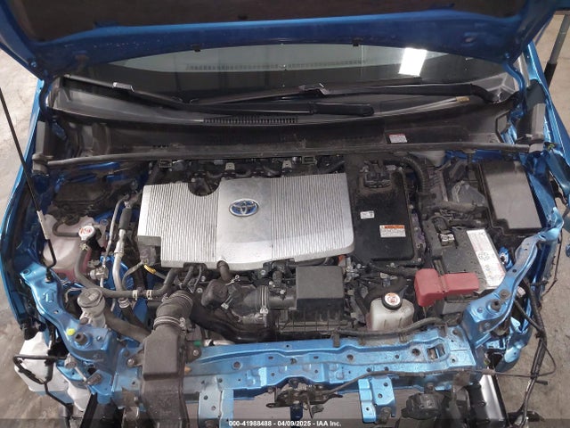 JTDL9MFU9N3033010 Toyota Prius Le Awd-e