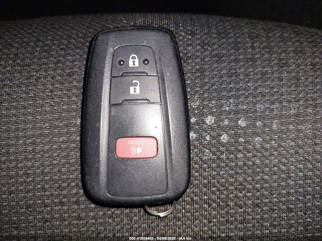 JTDL9MFU9N3033010 Toyota Prius Le Awd-e