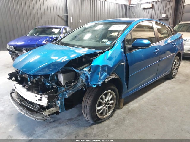 JTDL9MFU9N3033010 Toyota Prius Le Awd-e