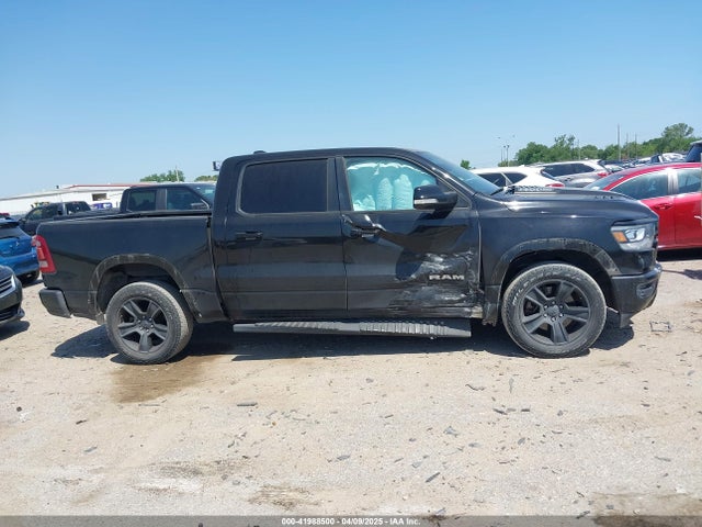 1C6RREJT9KN558591 RAM 1500 Laramie  4x2 5'7 Box