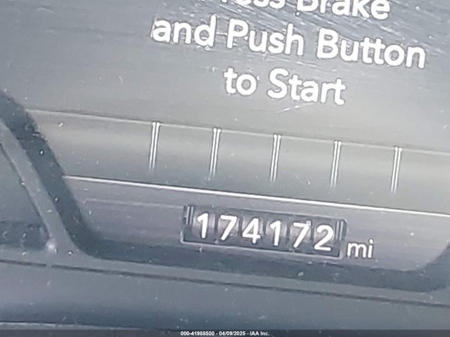 1C6RREJT9KN558591 RAM 1500 Laramie  4x2 5'7 Box