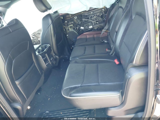 1C6RREJT9KN558591 RAM 1500 Laramie  4x2 5'7 Box