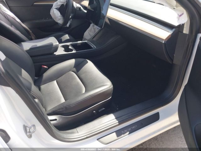 2021 TESLA MODEL 3 5YJ3E1ECXMF083757 Photo 4