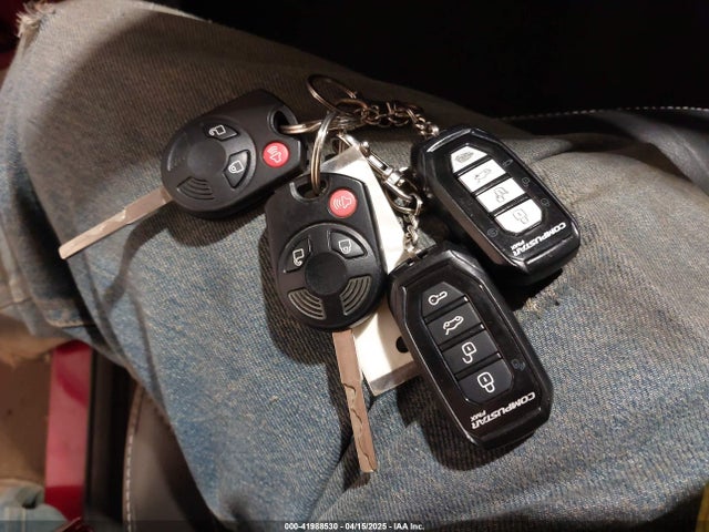 1FMCU0GX5GUA10221 Ford ESCAPE SE