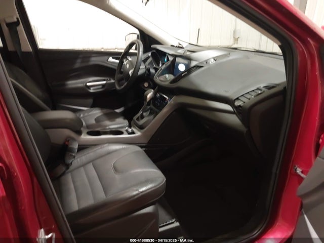 1FMCU0GX5GUA10221 Ford ESCAPE SE