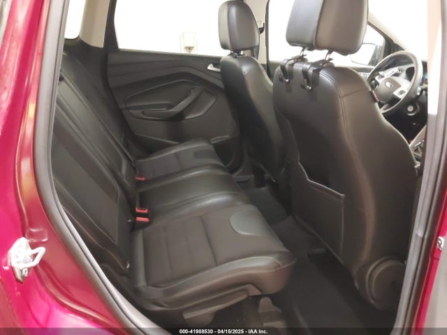 1FMCU0GX5GUA10221 Ford ESCAPE SE