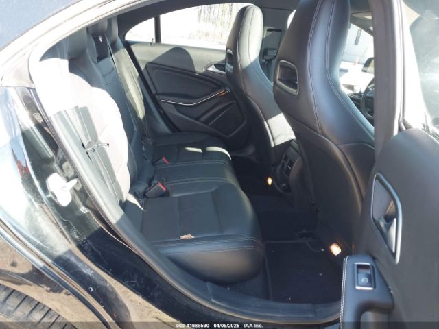 WDDSJ4GB0JN548594 Mercedes-Benz CLA 250 4MATIC