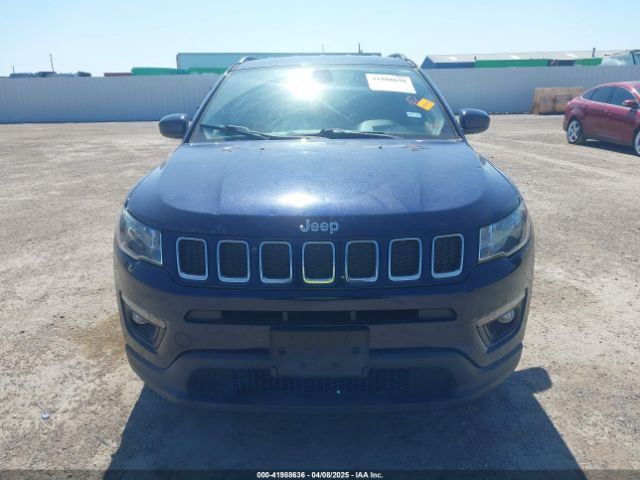 3C4NJCBB6JT102426 Jeep Compass Latitude Fwd
