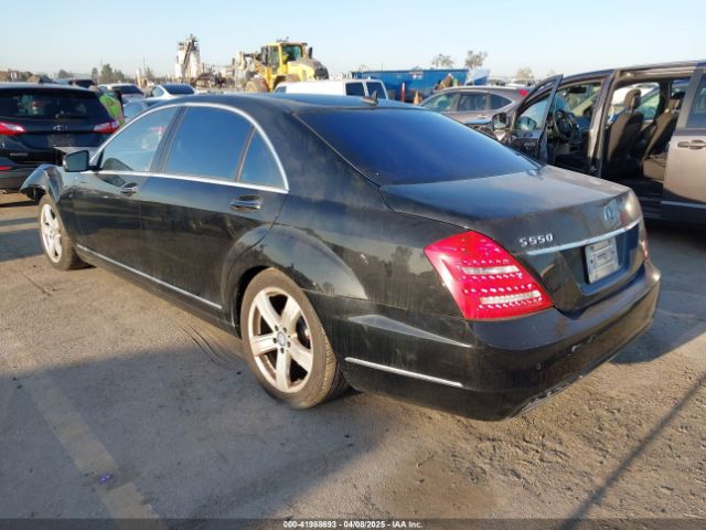 2011 MERCEDES-BENZ S 550 WDDNG7BB9BA387028 Photo 2