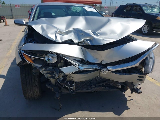 1G1ZD5ST1KF154001 Chevrolet MALIBU LT
