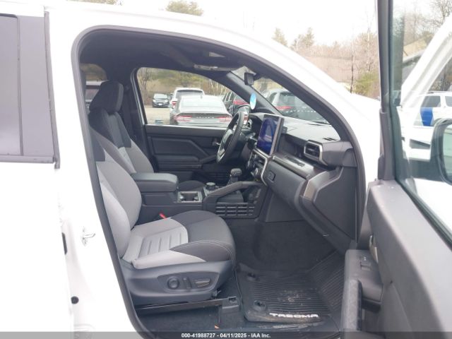 3TMLB5JN6RM068697 Toyota Tacoma Trd Sport 4wd