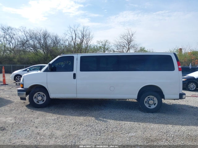 1GAZGPFG8L1152065 Chevrolet Express Passenger Rwd 3500 Extended Wheelbase Lt