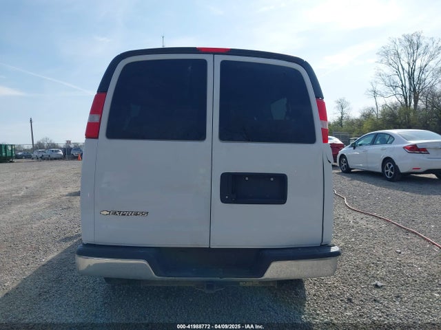 1GAZGPFG8L1152065 Chevrolet Express Passenger Rwd 3500 Extended Wheelbase Lt