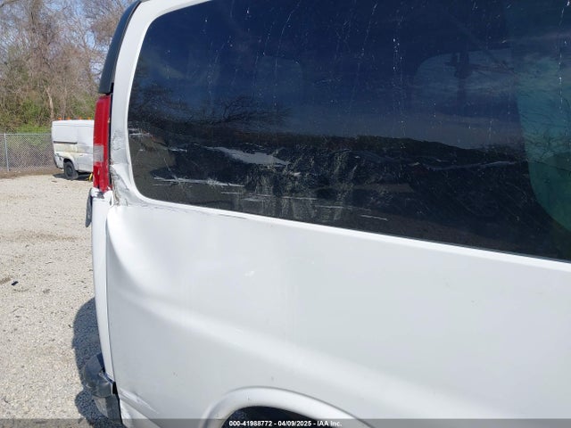 1GAZGPFG8L1152065 Chevrolet Express Passenger Rwd 3500 Extended Wheelbase Lt