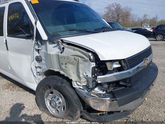 1GAZGPFG8L1152065 Chevrolet Express Passenger Rwd 3500 Extended Wheelbase Lt