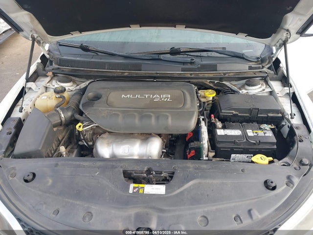 1C3CCCAB5FN710419 Chrysler 200 Limited
